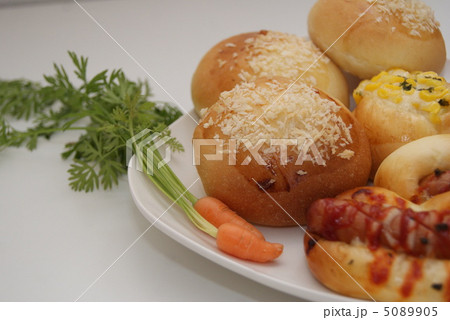 手作りパン 5089905