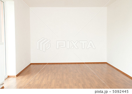 clean white room interior of a country cottage clean white room interior of a country cottage 5092445