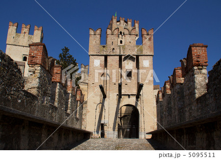 Castello Scaligero di Sirmione 5095511