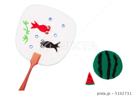 うちわの中の金魚とスイカ 5102731