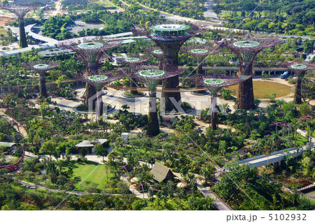 ガーデンバイザベイ 5102932