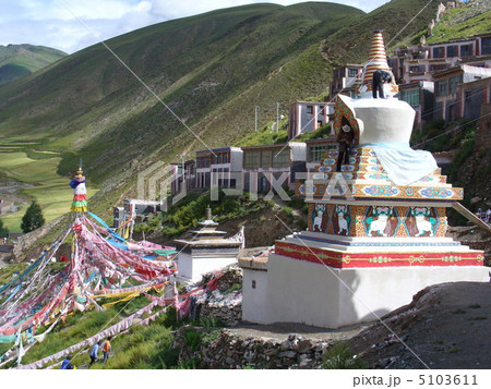 青海省玉樹　結古寺　チョルテン 5103611