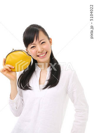 財布を持つ女の子 財布を持つ女の子 5104022