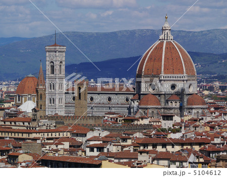 フィレンツェ大聖堂　遠景 5104612