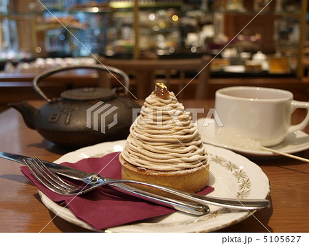 パリのサロン・ド・テ 5105627