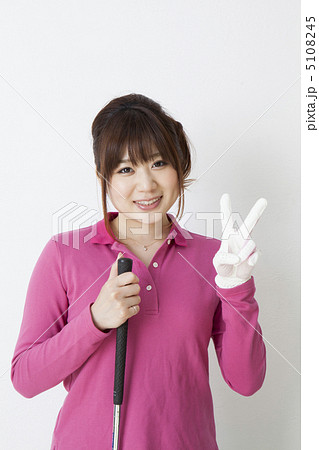 ゴルフウェアの女性 5108245