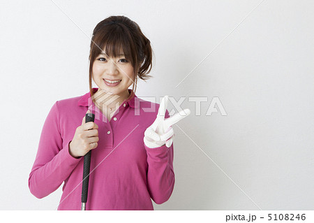 ゴルフウェアの女性 5108246