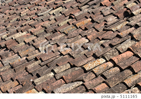 tiled roof close-up 5111165