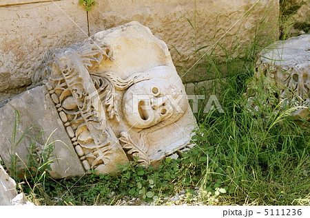 ruined ancient ornament 5111236