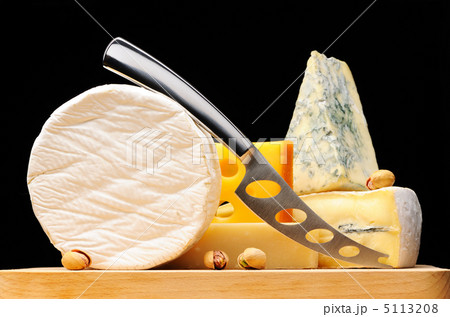 Various types of cheese 5113208