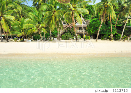 Beautiful beach 5113713