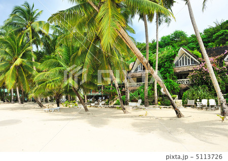 House on a beach 5113726