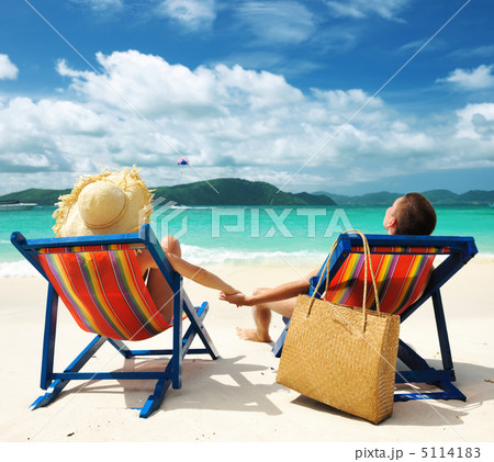 Couple on a beach 5114183