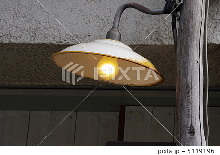 レトロな灯り 5119196
