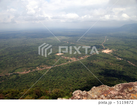 世界遺産　プレアビヒア寺院遺跡から見たカンボジアの大地 5119872