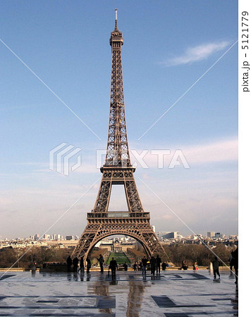 雨上がりのエッフェル塔 5121779