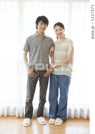 30代の夫婦 5127371