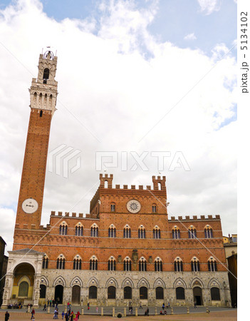 プッブリコ宮殿 正面 5134102