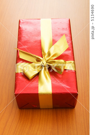 Gift box isolated on the white background 5134690