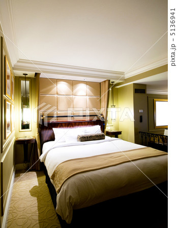 Double bed in the modern interior room Double bed in the modern interior room 5136941