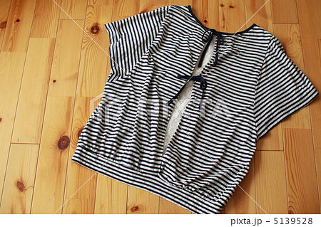 半袖のボーダーデザインカットソー 夏服 半袖のボーダーデザインカットソー 夏服 5139528