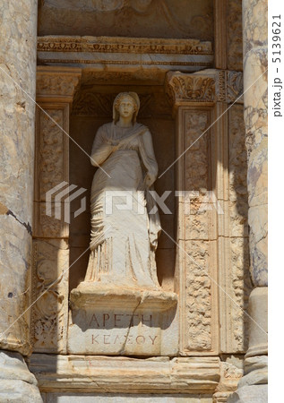 セルシウス図書館のレリーフ 5139621