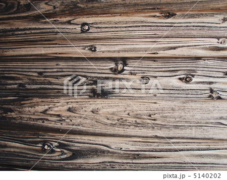 古民家の古い焼き板塀 5140202