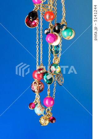 Pendant against colour gradient background Pendant against colour gradient background 5141244