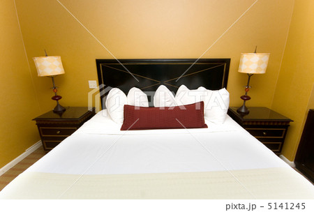 Double bed in the hotel room Double bed in the hotel room 5141245
