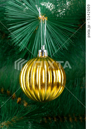 Christmas decoration on the tree - holiday concept 5142609