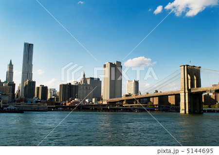 Brooklyn bridge in New York on bright summer day 5144695