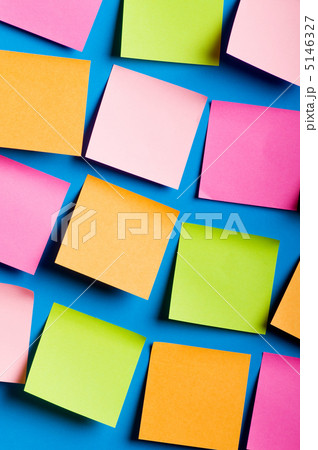 Reminder notes on the bright colorful paper Reminder notes on the bright colorful paper 5146327