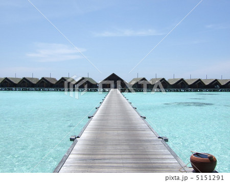 モルディブの水上コテージ モルディブの水上コテージ 5151291