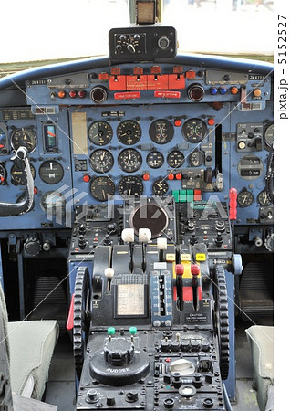 YS-11 コックピットフロントガラス