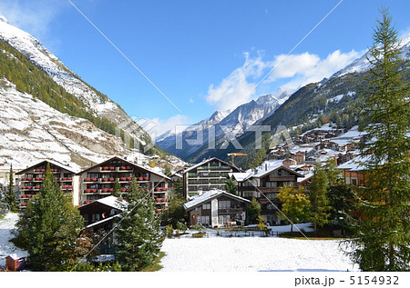 雪化粧した朝のツェルマット/ The snowy morning in Zermatt 雪化粧した朝のツェルマット/ The snowy morning in Zermatt 5154932