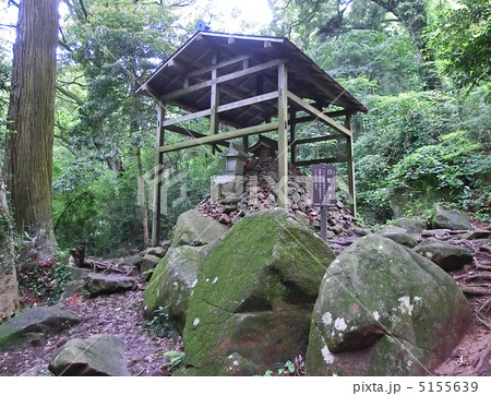 筑波山の白蛇弁天 5155639