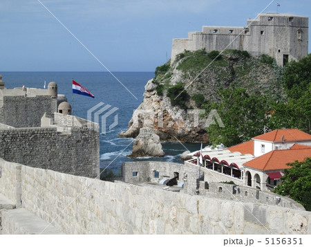 ドブロヴニクの要塞を望む 5156351
