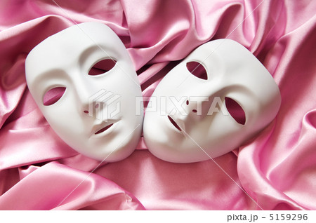 Theatre concept with the white plastic masks Theatre concept with the white plastic masks 5159296