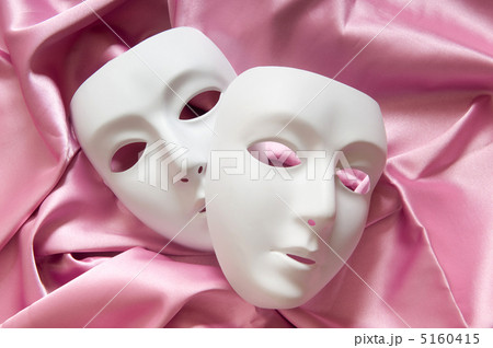 Theatre concept with the white plastic masks Theatre concept with the white plastic masks 5160415