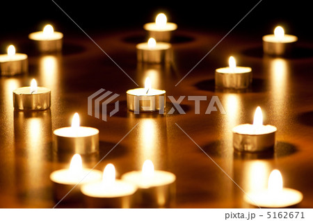 Many burning candles with shallow depth of field 5162671