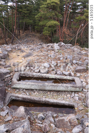 高松市、石清尾山古墳群「石船塚古墳」刳抜式石棺 5165035
