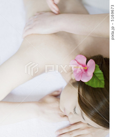 エステを受ける日本人女性 5169673