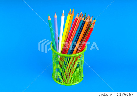 Back to school concept with colourful pencils 5176067