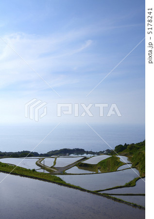 懐かしい日本の風景（青空の東後畑の棚田） 5178241