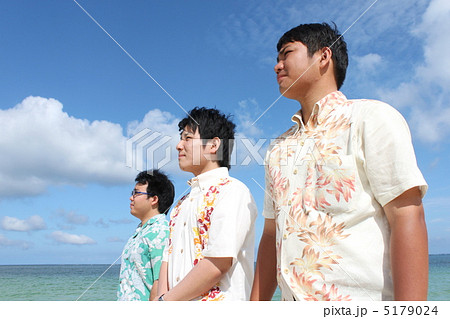 かりゆしウェアのビジネスマン かりゆしウェアのビジネスマン 5179024