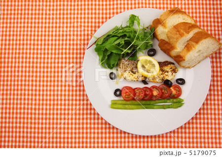 真鯛のソテー 5179075