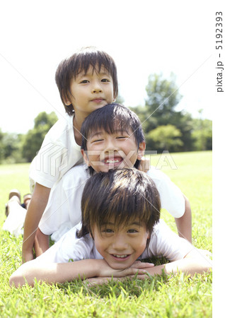 三人の男の子 5192393