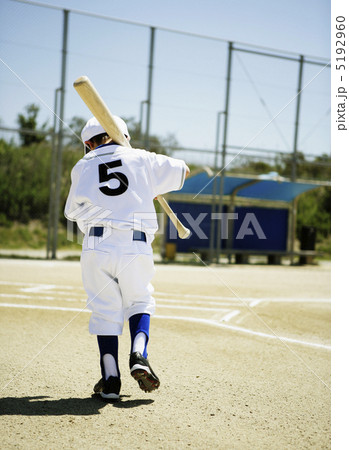 野球をする少年 5192960