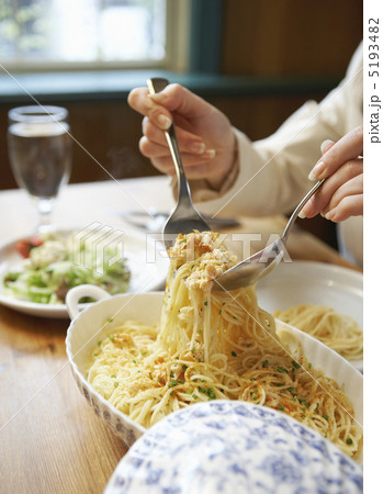 パスタとテーブルセッティング 5193482