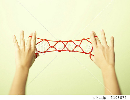 あやとりをする手 あやとりをする手 5193875